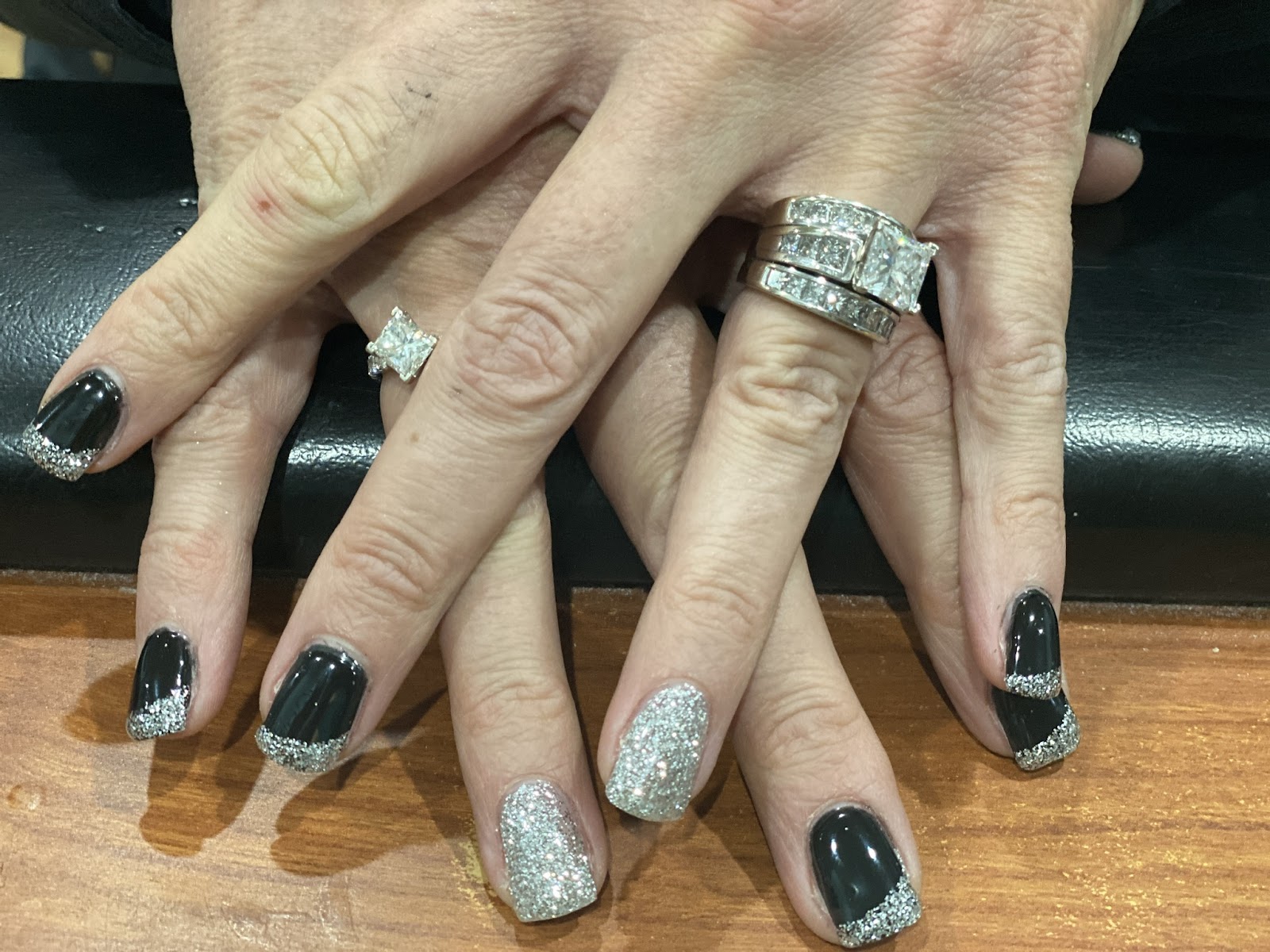 Ohana Nails logo